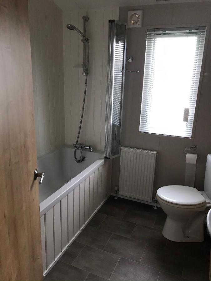 8 Birth Lodge On Cayton Bay Holiday Park Scarborough Exteriér fotografie